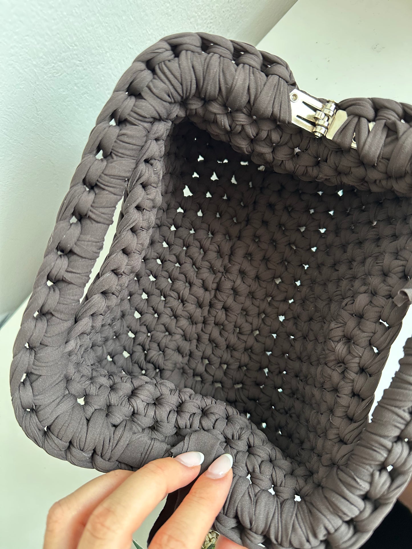 Clutch uncinetto con manico